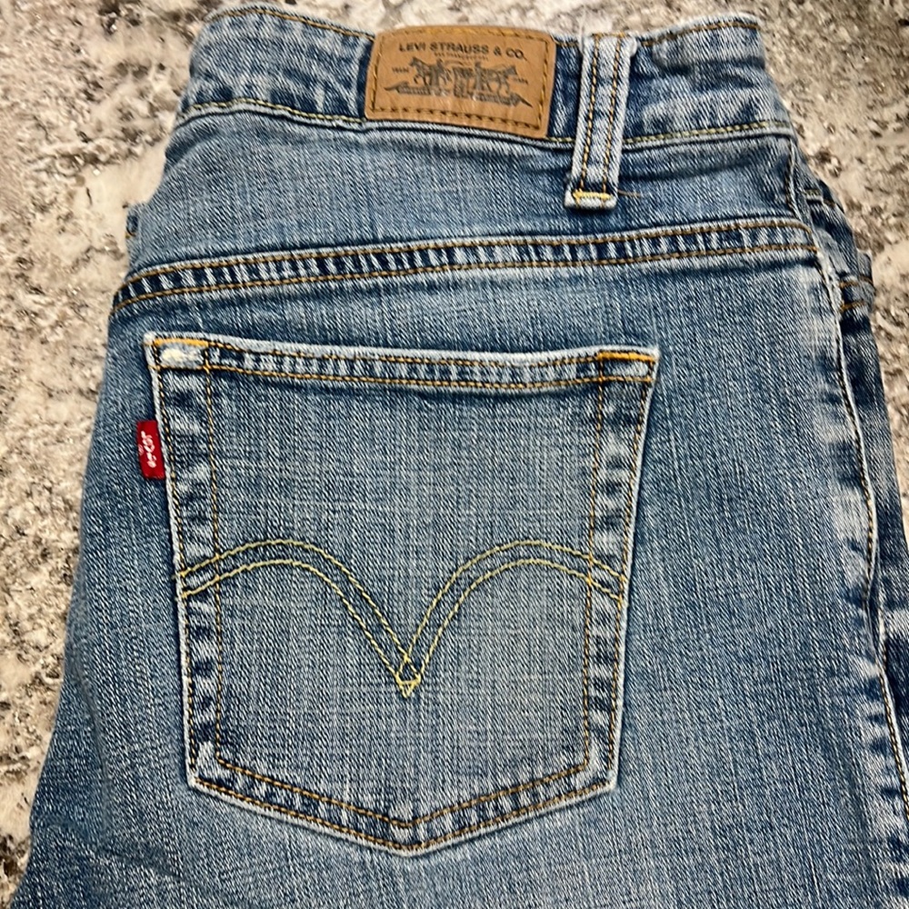 Levi 16s